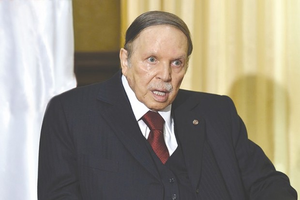 Bouteflika officiellement candidat à un 5e mandat